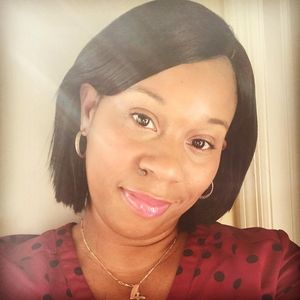 Meet your Posher, Shana